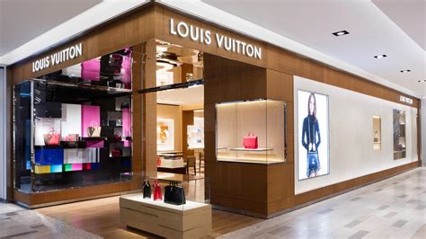 louis vuitton houston saks.